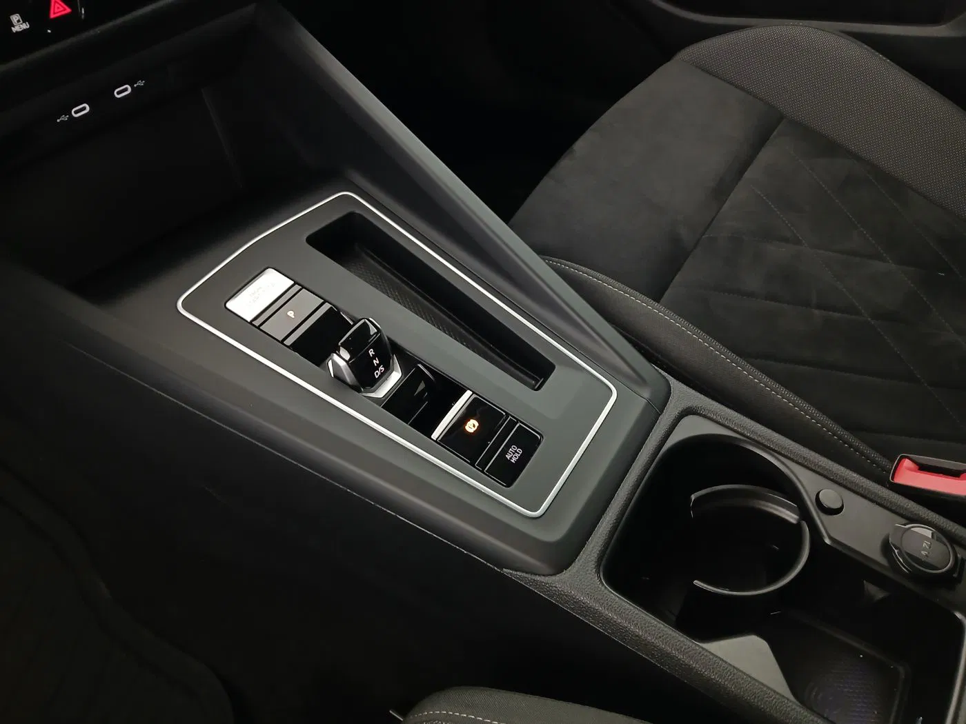 VW Golf VIII Var. 2.0 TDI DSG Life | Bild 22 von 25