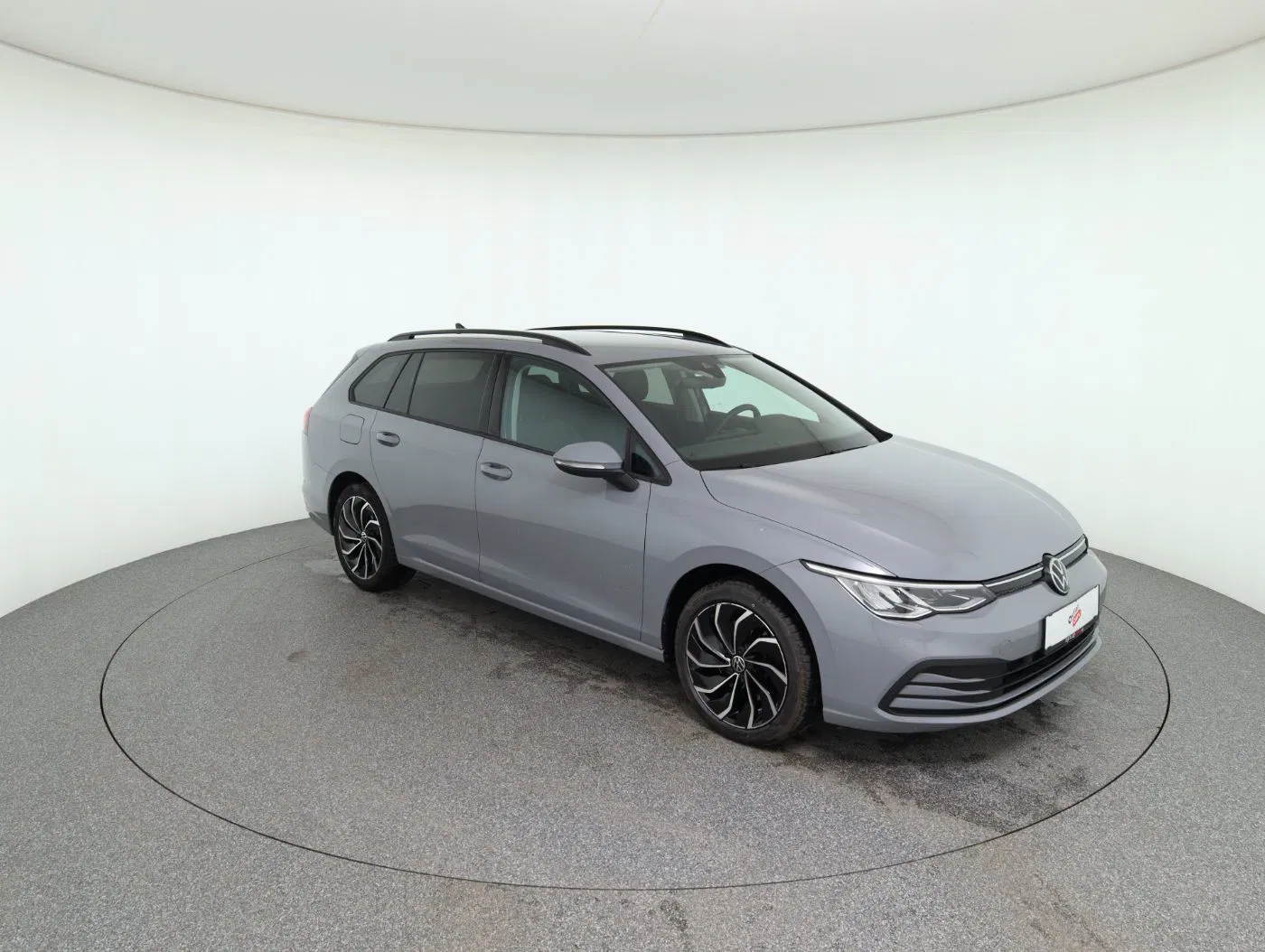 VW Golf VIII Var. 2.0 TDI DSG Life | Bild 4 von 25