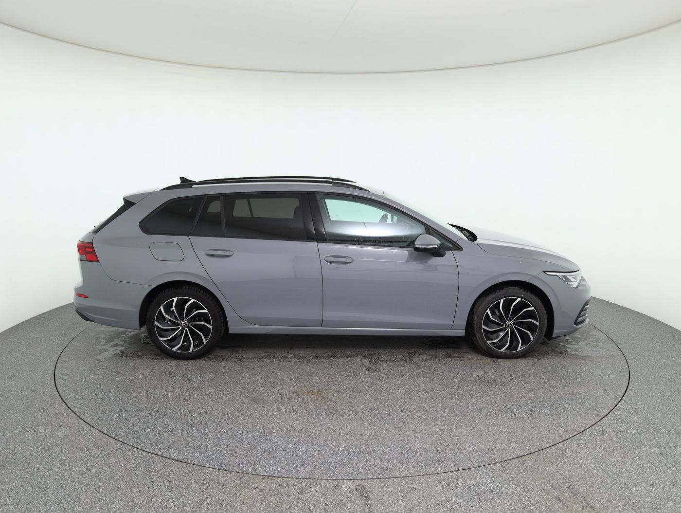 VW Golf VIII Var. 2.0 TDI DSG Life | Bild 5 von 25