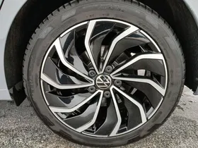 VW Golf VIII Var. 2.0 TDI DSG Life | Thumbnail 10 von 25