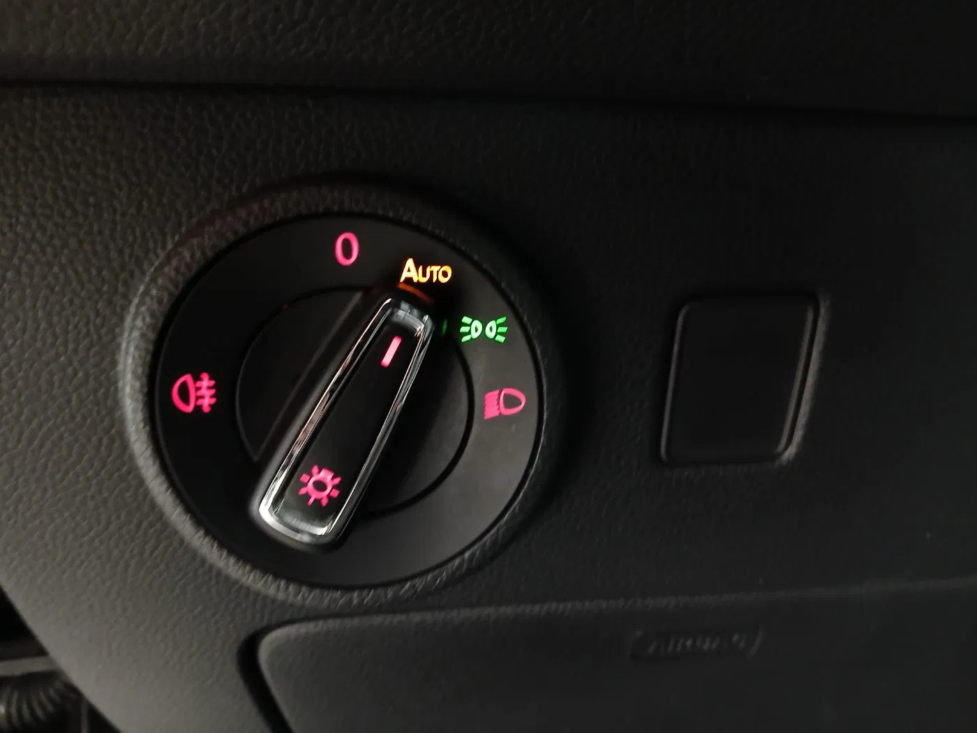 Cupra Ateca 2.0 TSI DSG | Bild 13 von 28