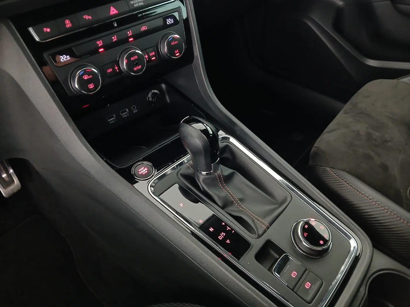 Cupra Ateca 2.0 TSI DSG | Bild 26 von 28