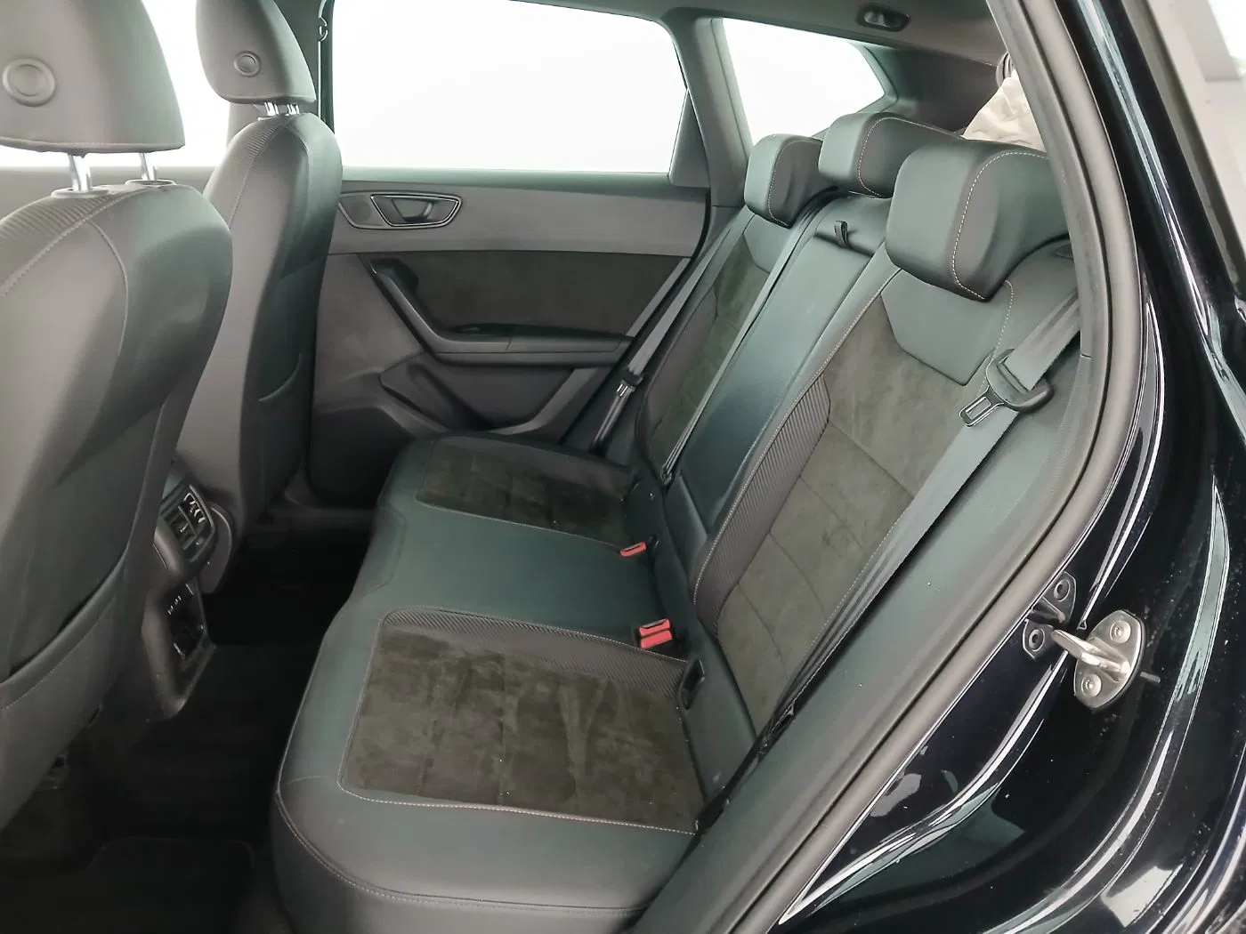 Cupra Ateca 2.0 TSI DSG | Bild 27 von 28