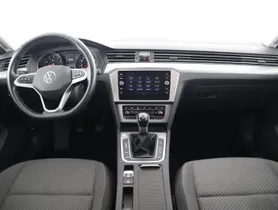VW Passat Variant 1.5 TSI BMT | Thumbnail 12 von 23