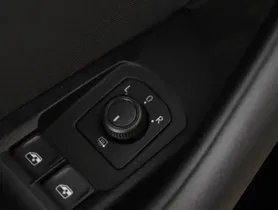 VW Passat Variant 1.5 TSI BMT | Thumbnail 8 von 23