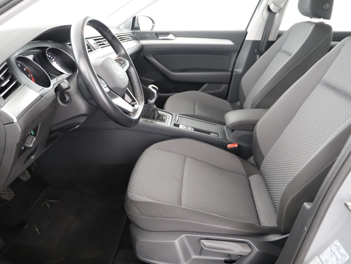 VW Passat Variant 1.5 TSI BMT | Bild 13 von 24