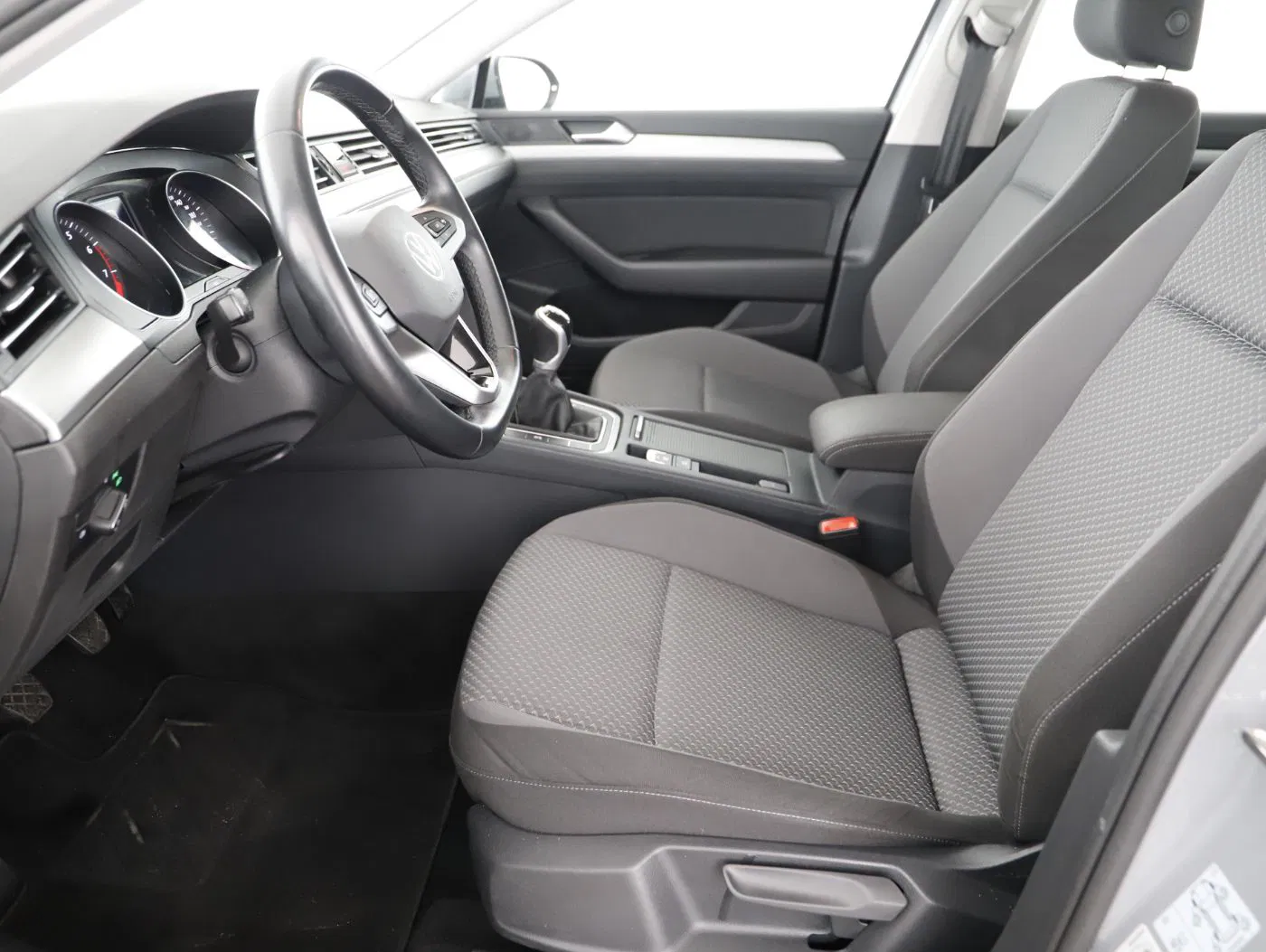 VW Passat Variant 1.5 TSI BMT | Bild 13 von 24