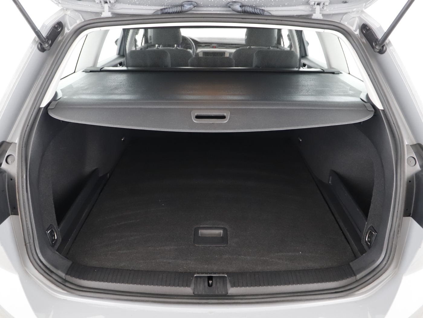 VW Passat Variant 1.5 TSI BMT | Bild 23 von 24