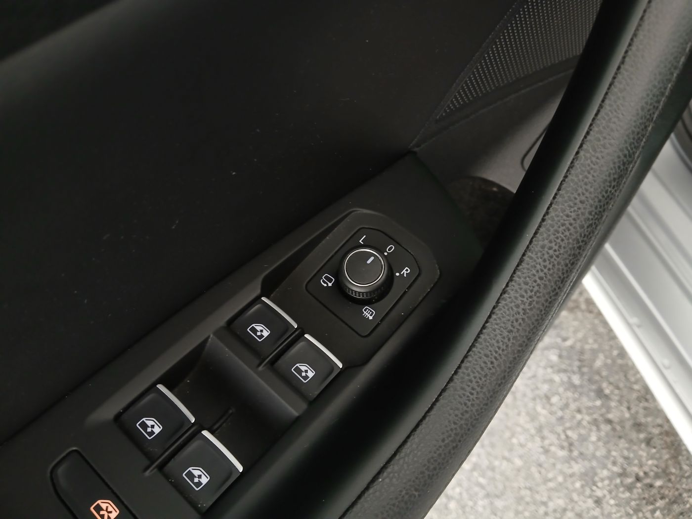 VW Passat Var. 1.5 TSI DSG Highline | Bild 12 von 27