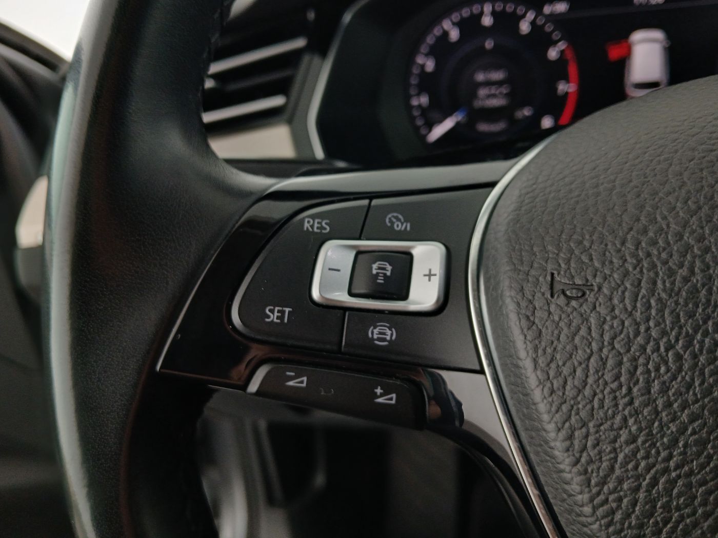 VW Passat Var. 1.5 TSI DSG Highline | Bild 18 von 27