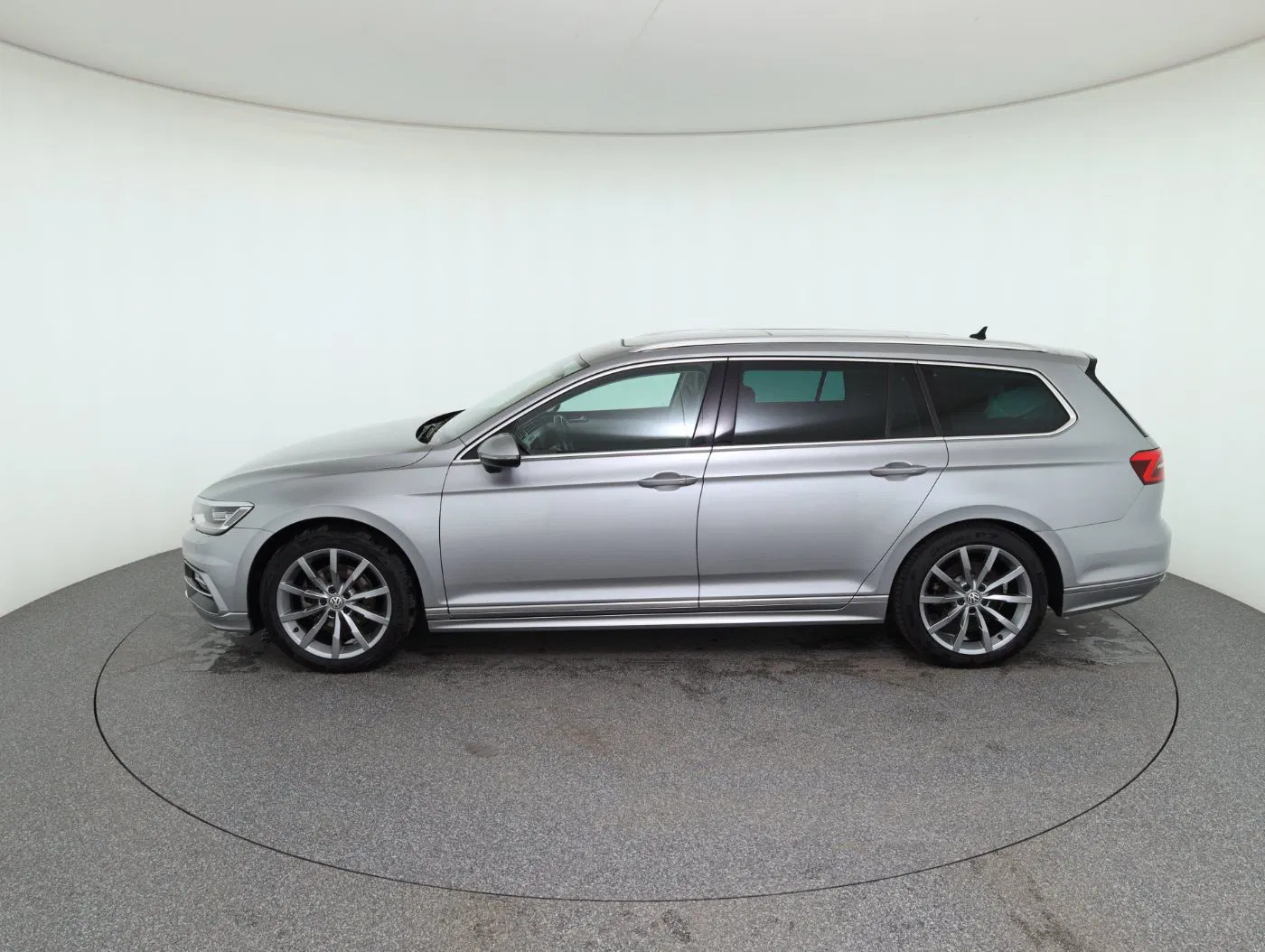 VW Passat Var. 1.5 TSI DSG Highline | Bild 9 von 27