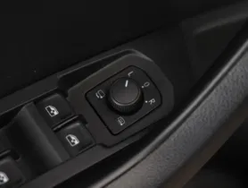 Skoda Octavia Combi 2.0 TDI Bus. DSG | Thumbnail 8 von 24