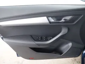 Skoda Octavia Combi 2.0 TDI Bus. DSG | Thumbnail 7 von 24