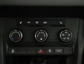 Skoda Octavia Combi 2.0 TDI Bus. DSG | Thumbnail 20 von 24