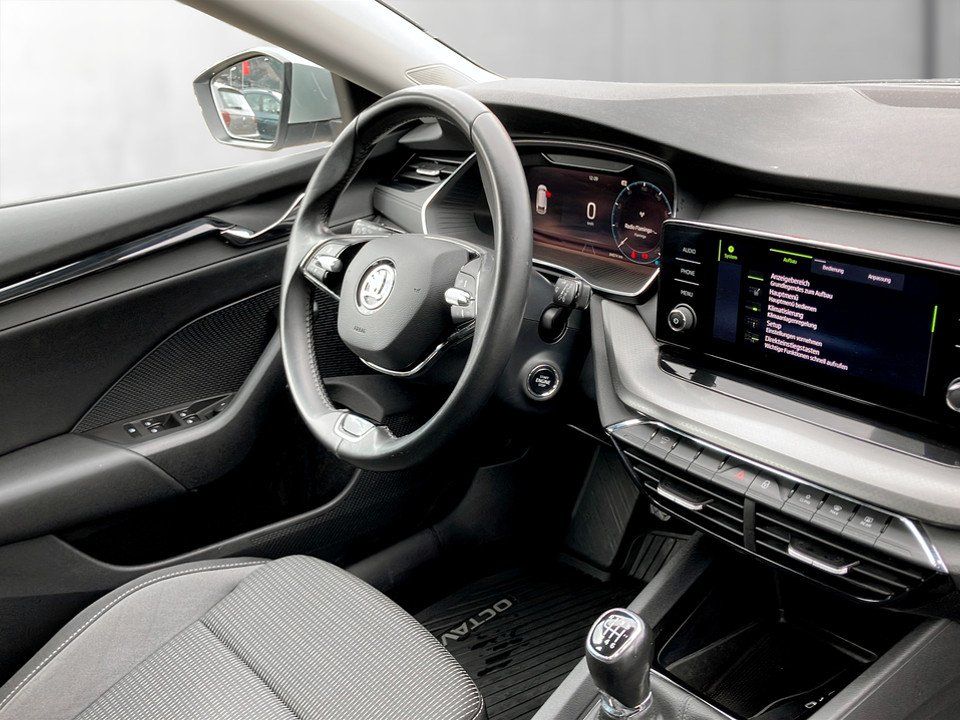 Skoda Octavia Combi 2.0 TDI Ambition | Bild 12 von 18
