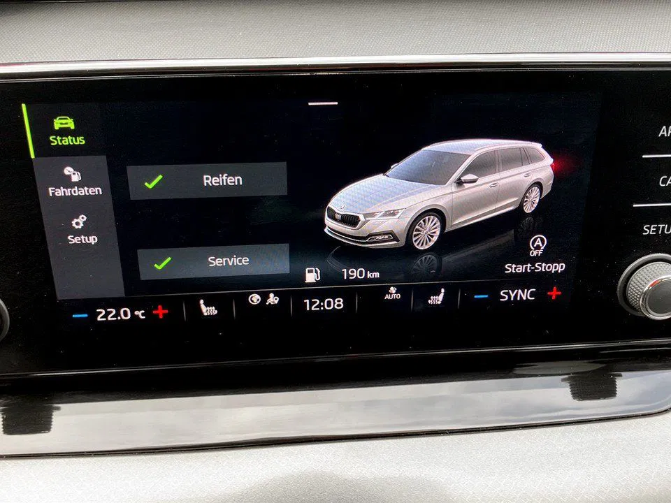 Skoda Octavia Combi 2.0 TDI Ambition | Bild 16 von 18