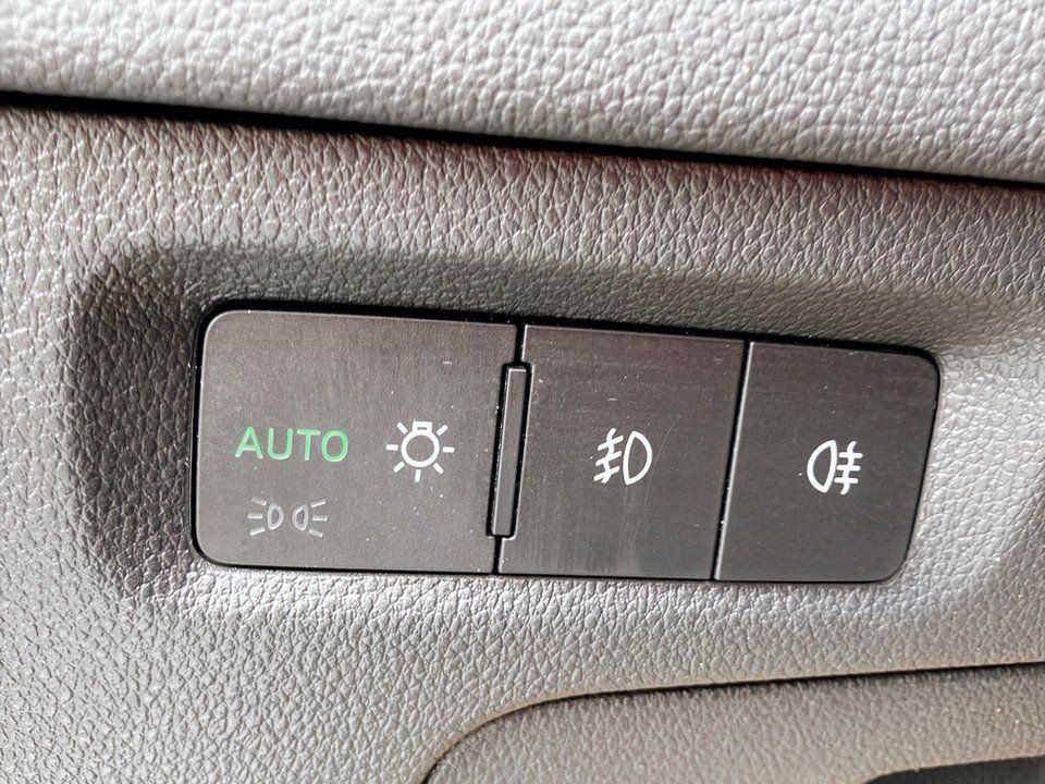 Skoda Octavia Combi 2.0 TDI Ambition | Bild 7 von 18