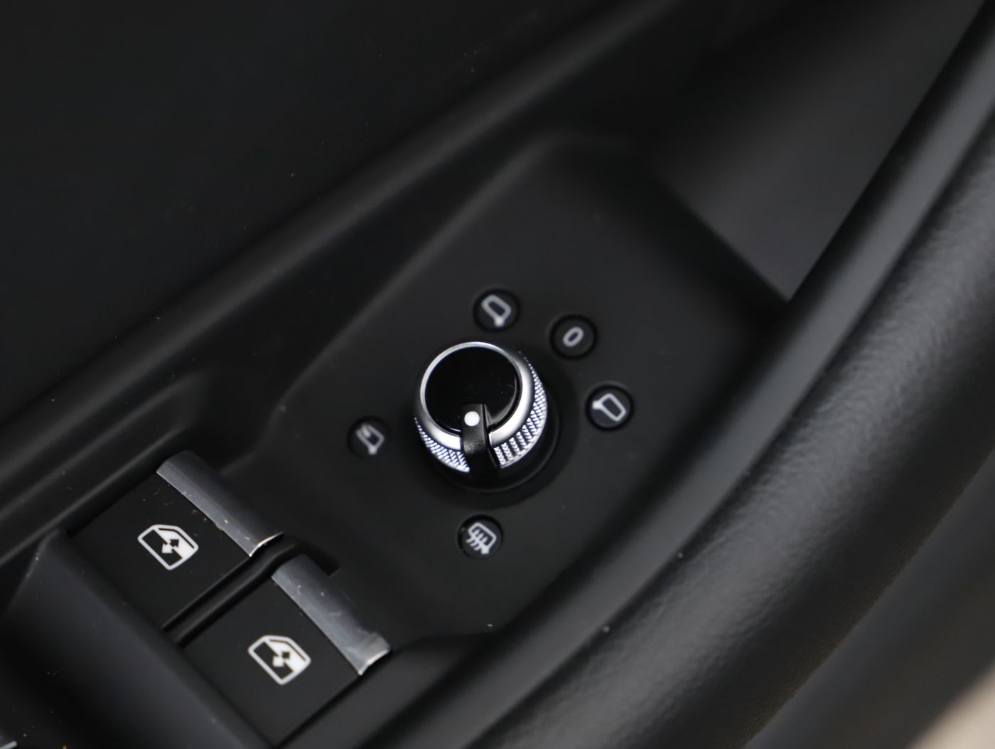 Audi A4 35 TFSI S-Line Aut. | Bild 12 von 28