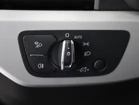 Audi A4 35 TFSI S-Line Aut. | Thumbnail 13 von 28