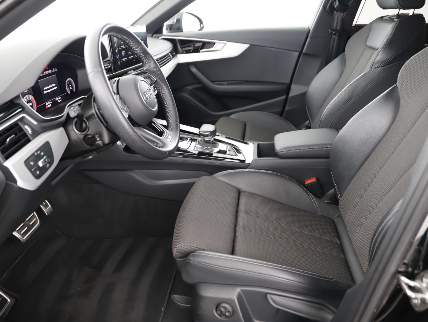 Audi A4 35 TFSI S-Line Aut. | Bild 14 von 28