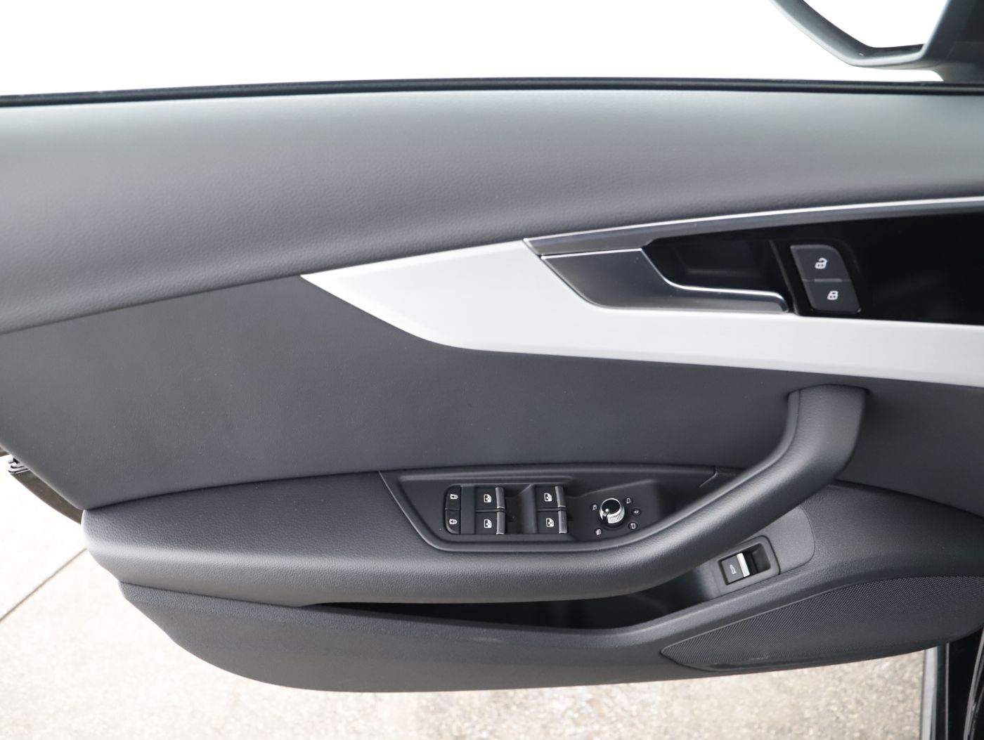 Audi A4 35 TFSI S-Line Aut. | Bild 11 von 28