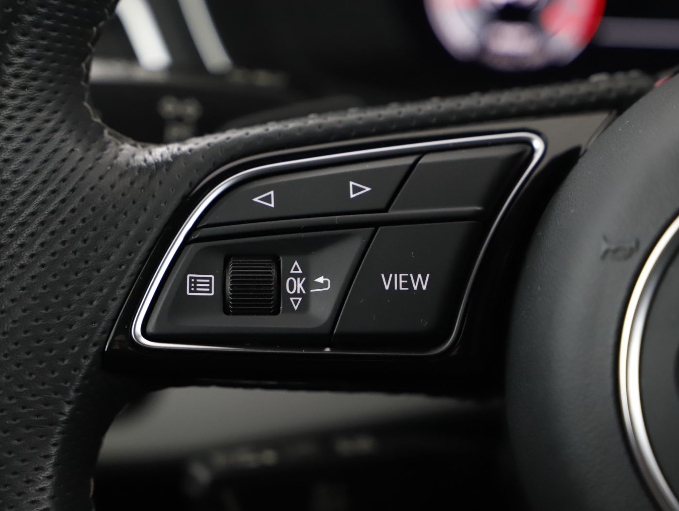 Audi A4 35 TFSI S-Line Aut. | Bild 18 von 28