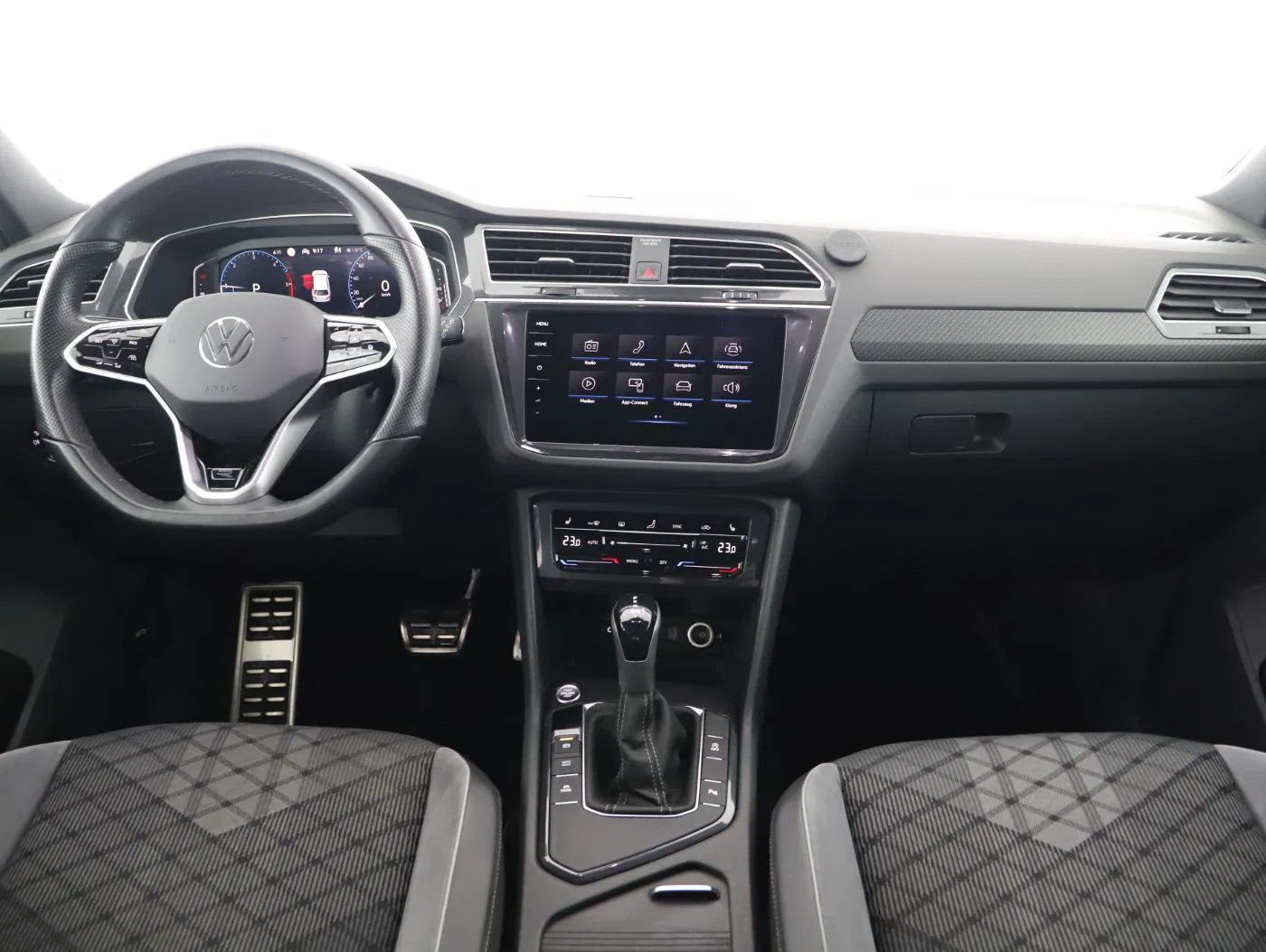 VW Tiguan 2.0 TDI BMT R-Line | Bild 22 von 25