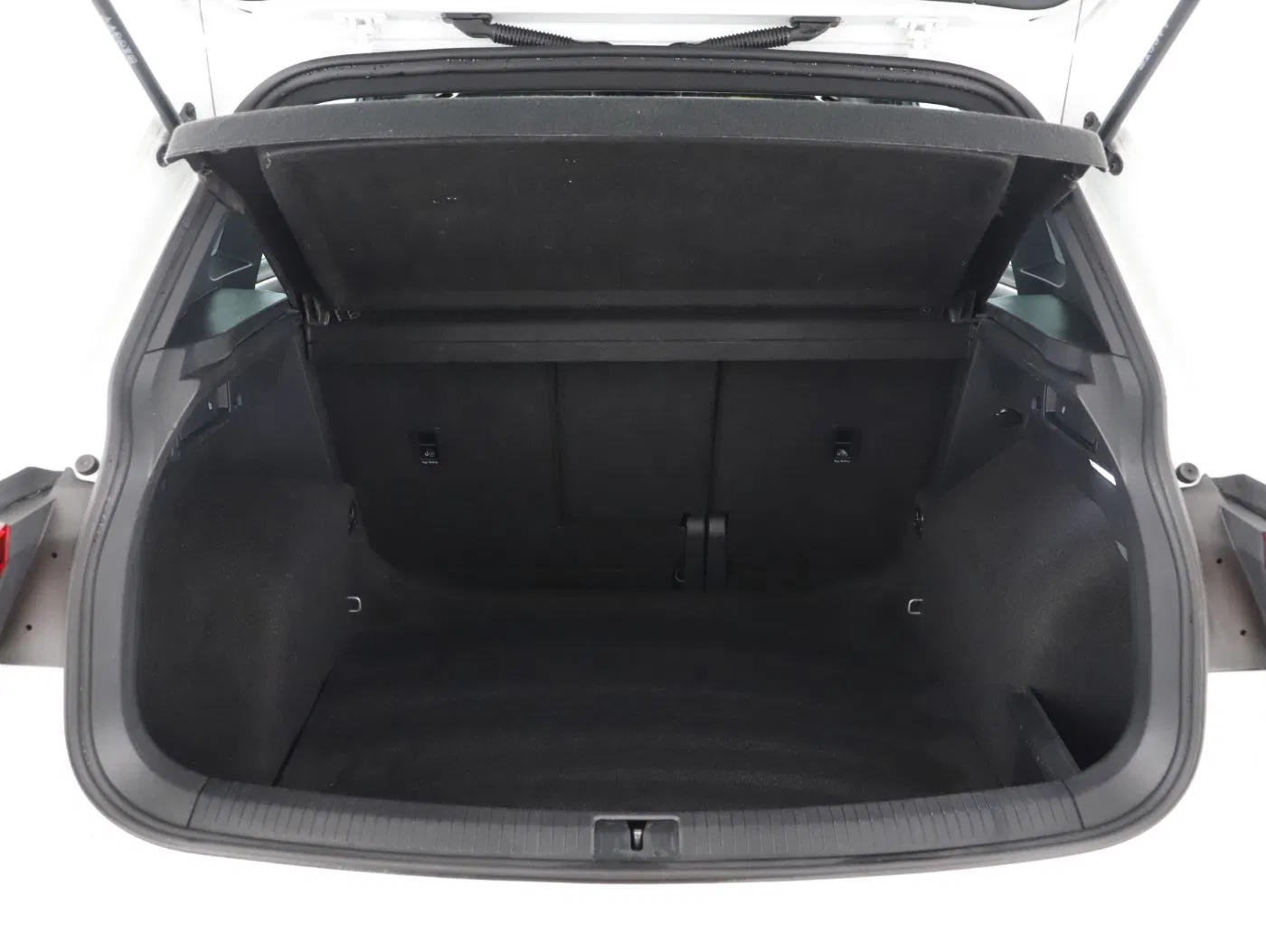 VW Tiguan 2.0 TDI BMT R-Line | Bild 24 von 25