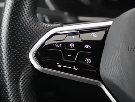 VW Tiguan 2.0 TDI BMT R-Line | Thumbnail 14 von 25