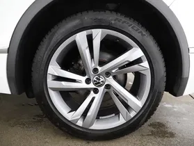 VW Tiguan 2.0 TDI BMT R-Line | Thumbnail 4 von 25