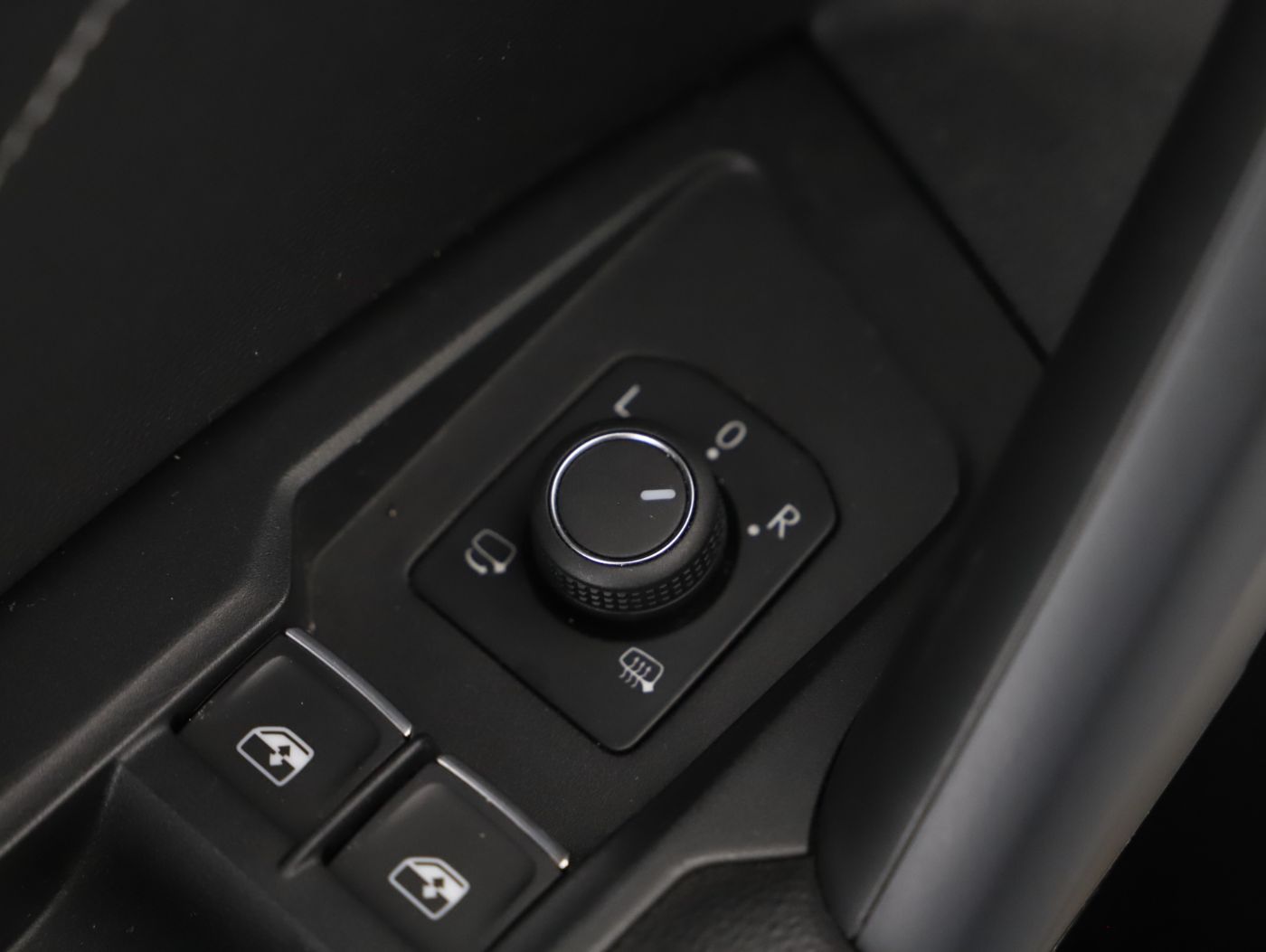 VW Tiguan 2.0 TDI BMT R-Line | Bild 10 von 25