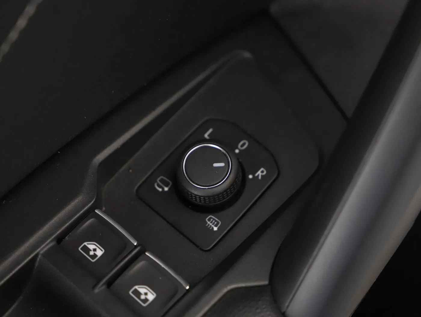 VW Tiguan 2.0 TDI BMT R-Line | Bild 10 von 25