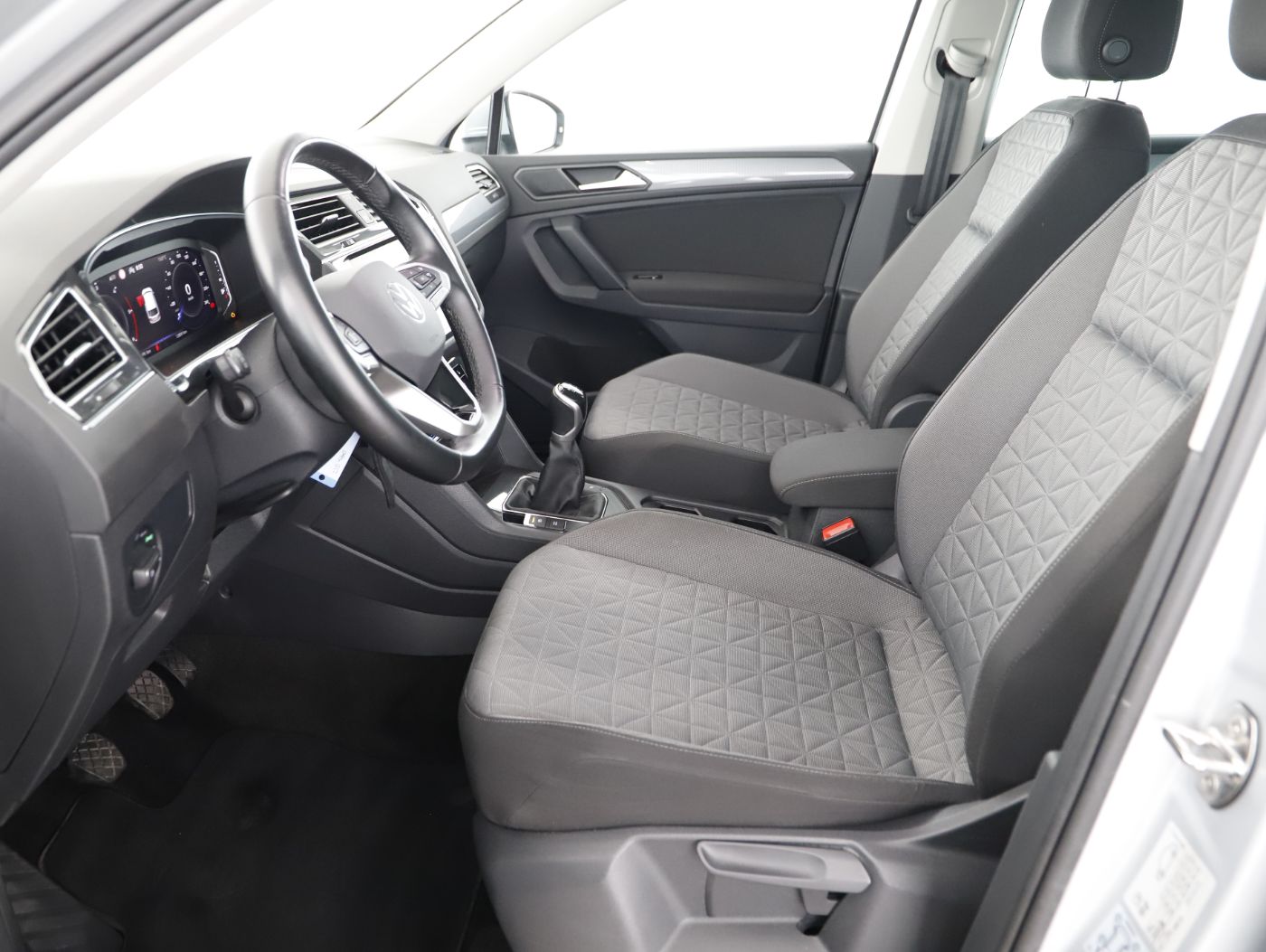 VW Tiguan 2.0 TDI Life | Bild 7 von 15
