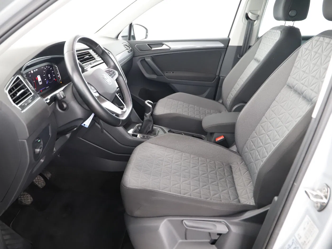 VW Tiguan 2.0 TDI Life | Bild 7 von 15
