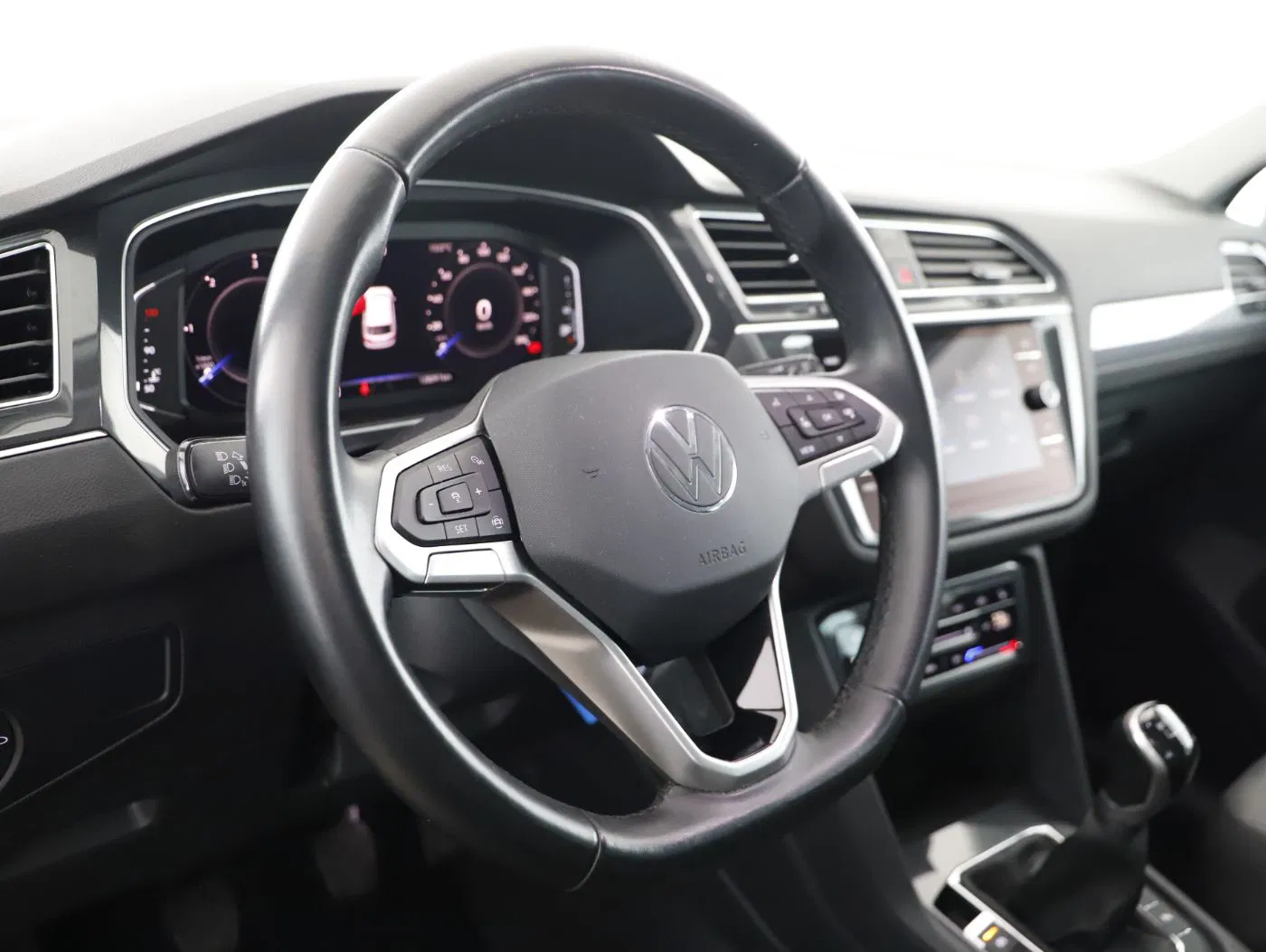 VW Tiguan 2.0 TDI Life | Bild 8 von 15