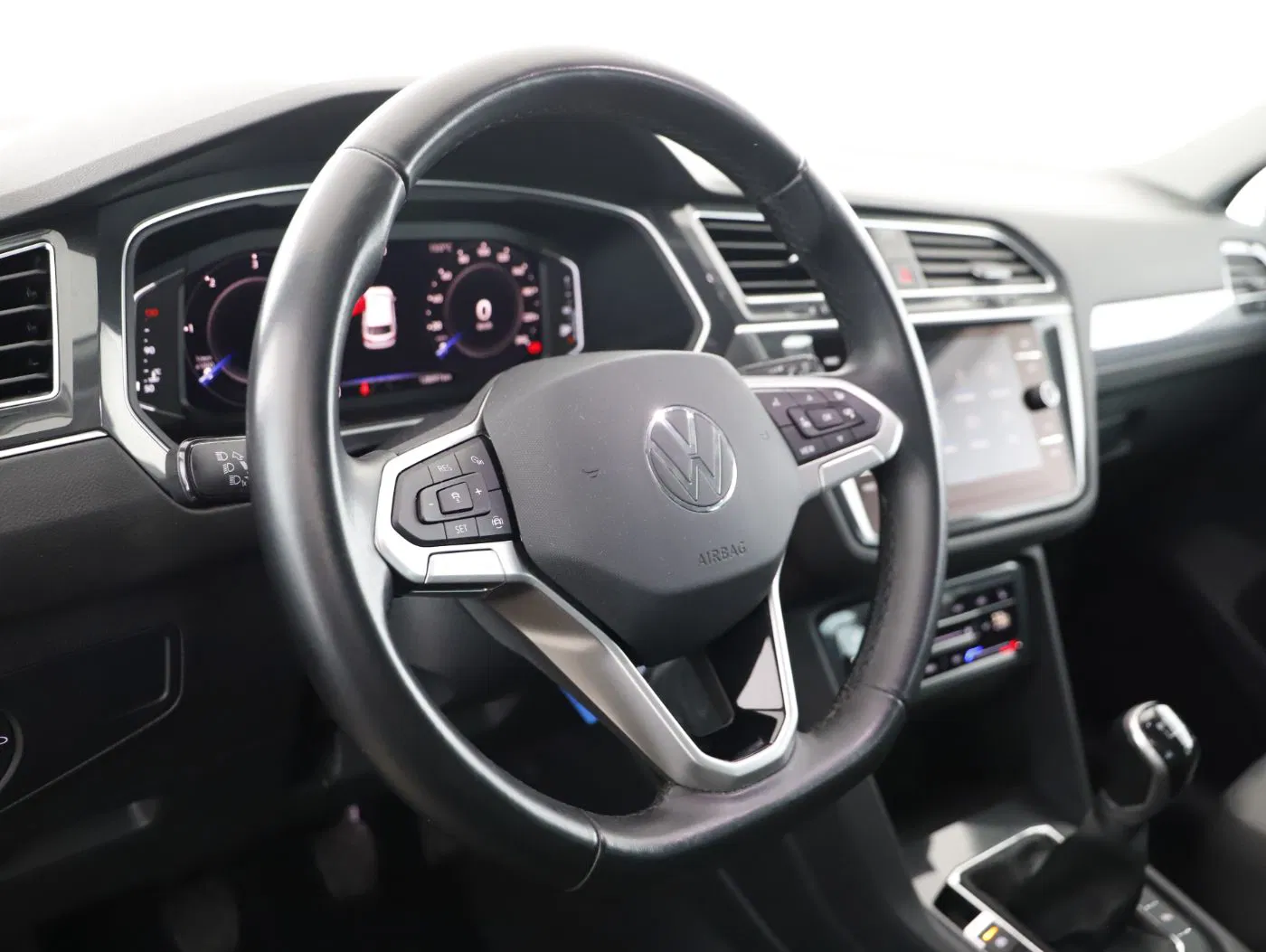 VW Tiguan 2.0 TDI Life | Bild 9 von 16