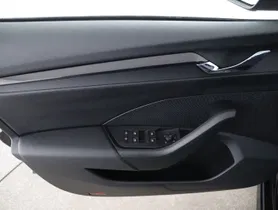Skoda Octavia Combi 2.0 TDI Amb. DSG | Thumbnail 7 von 23