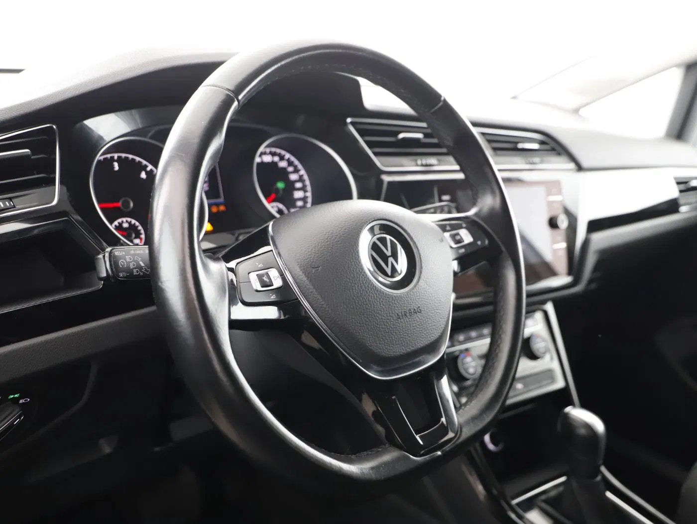 VW Touran 2.0 TDI Highline DSG | Bild 10 von 23