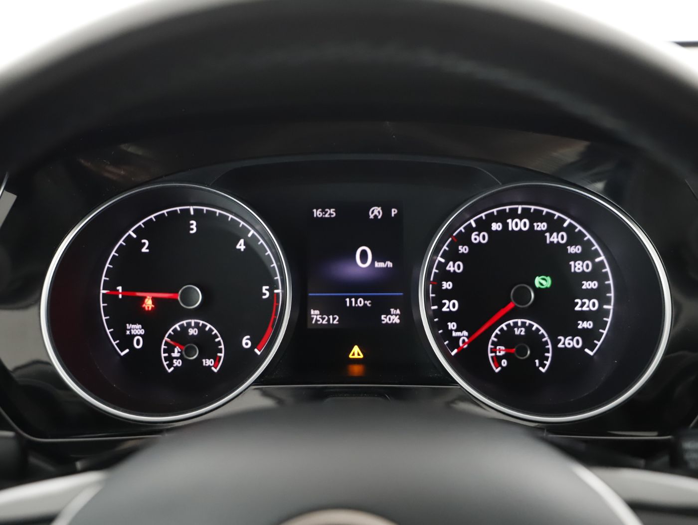 VW Touran 2.0 TDI Highline DSG | Bild 12 von 23
