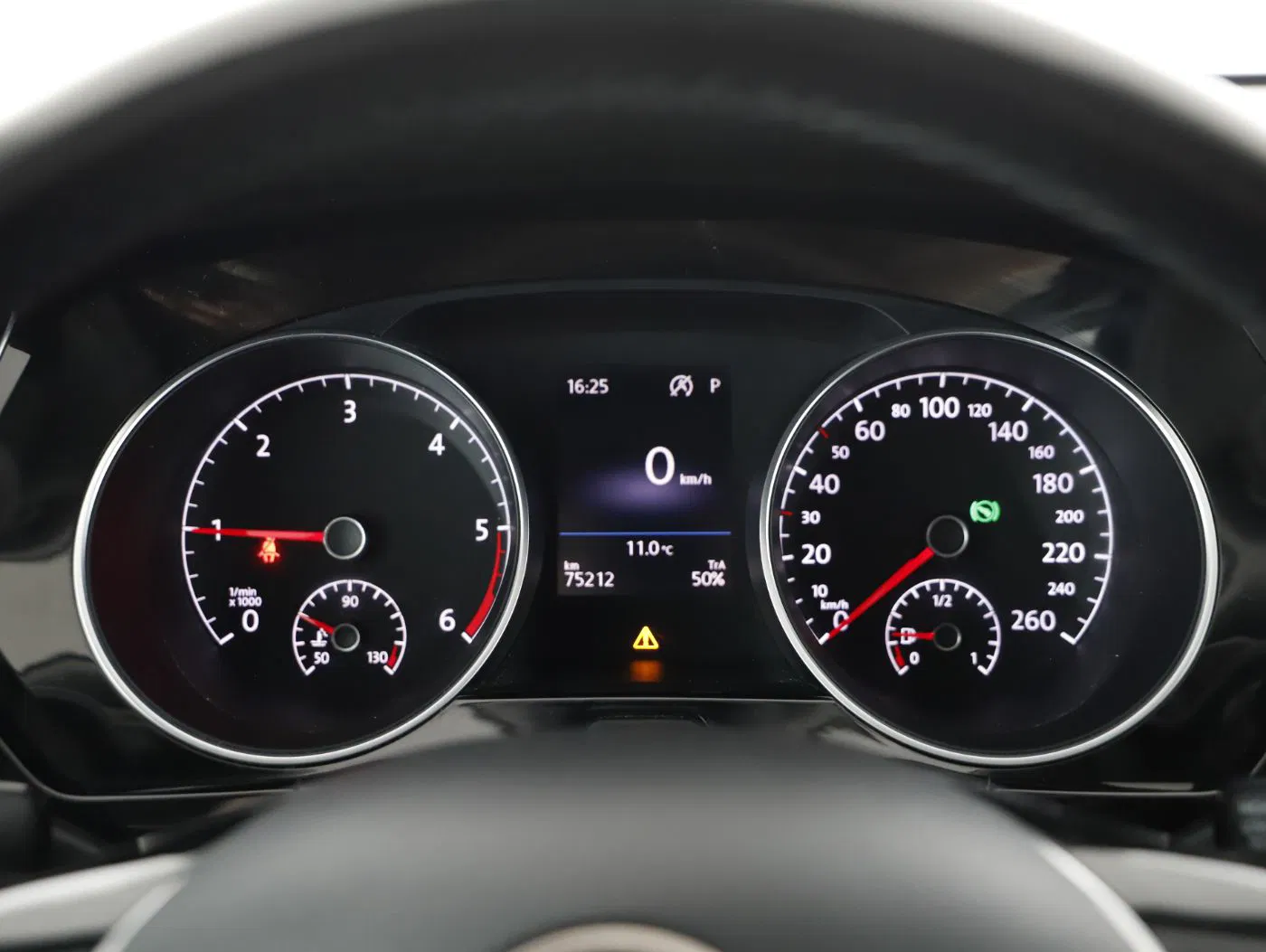 VW Touran 2.0 TDI Highline DSG | Bild 12 von 23