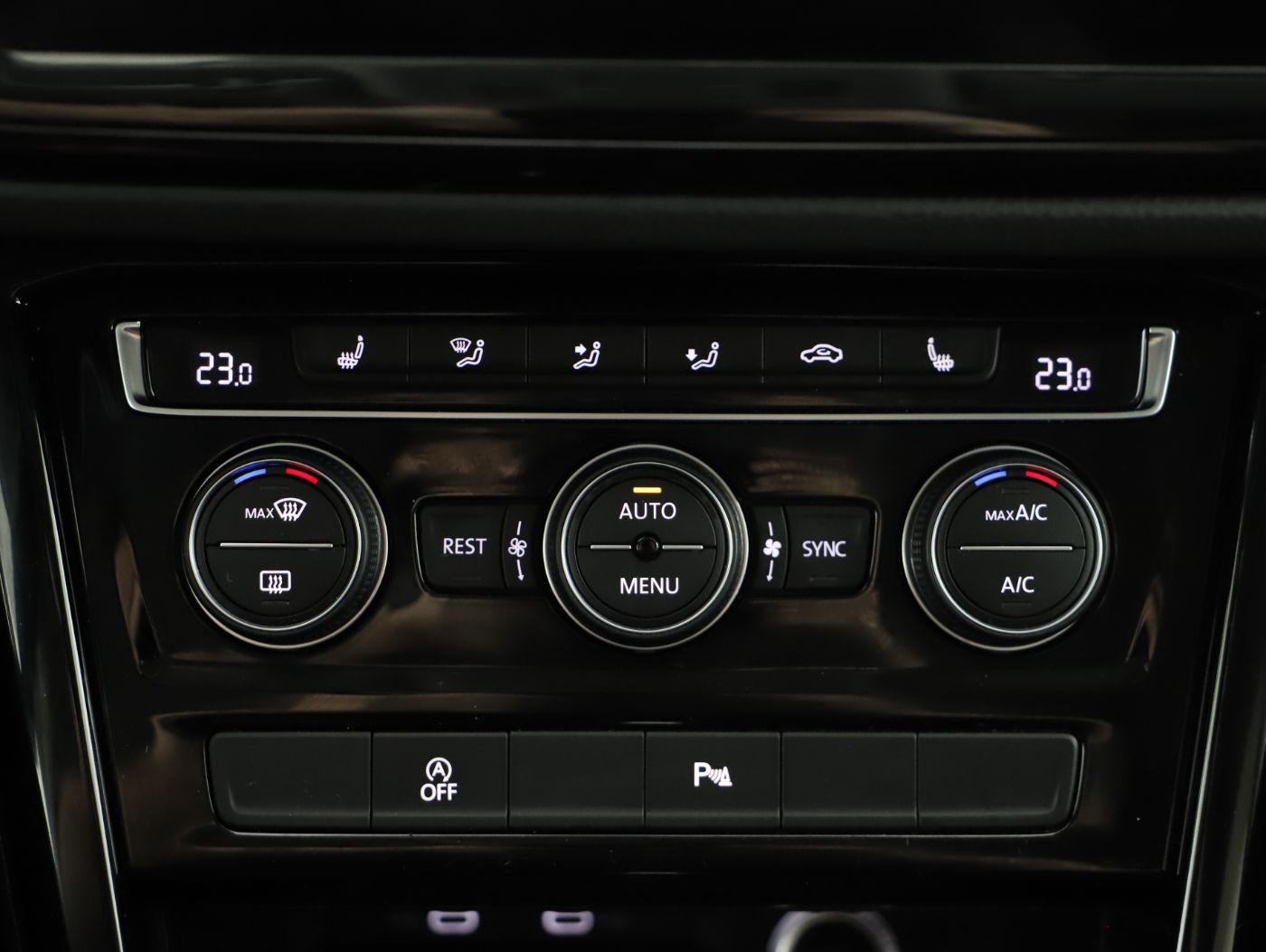 VW Touran 2.0 TDI Highline DSG | Bild 16 von 23
