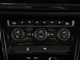 VW Touran 2.0 TDI Highline DSG | Thumbnail 16 von 23