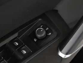 VW Touran 2.0 TDI Highline DSG | Thumbnail 19 von 23
