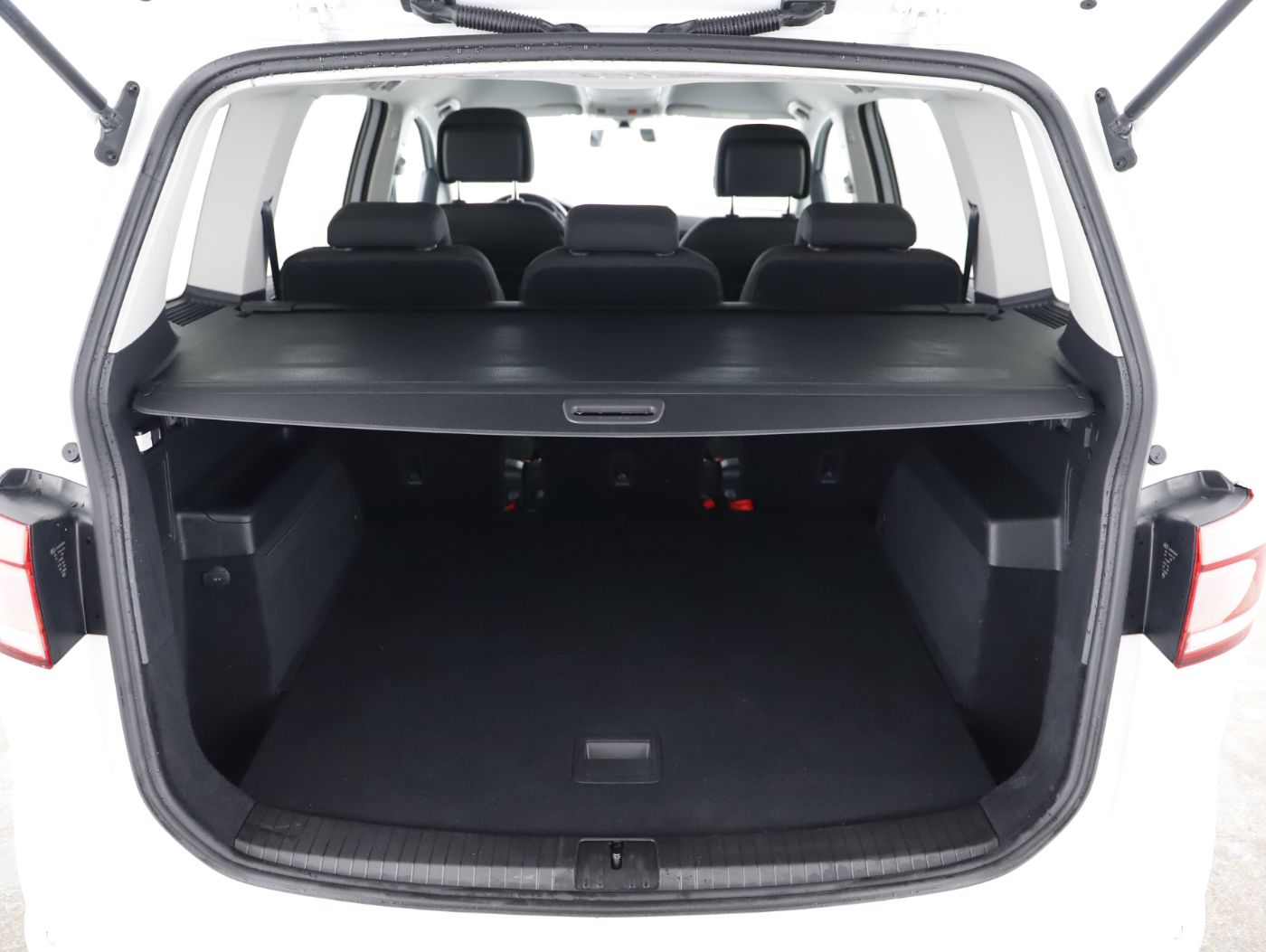 VW Touran 2.0 TDI Highline DSG | Bild 22 von 23