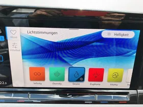 VW Golf VIII Var. 2.0 TDI Life DSG | Thumbnail 17 von 23