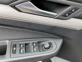 VW Golf VIII Var. 2.0 TDI Life DSG | Thumbnail 20 von 23