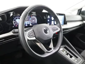 VW Golf VIII Var. 2.0TDI Life DSG | Thumbnail 13 von 22