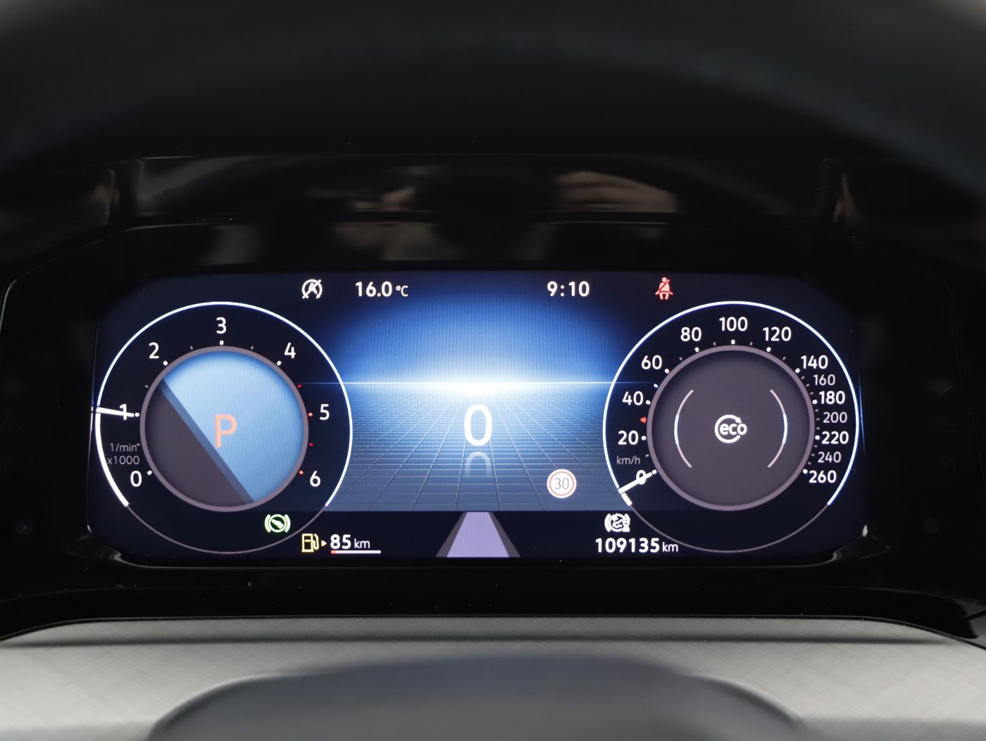 VW Golf VIII Var. 2.0TDI Life DSG | Bild 14 von 22