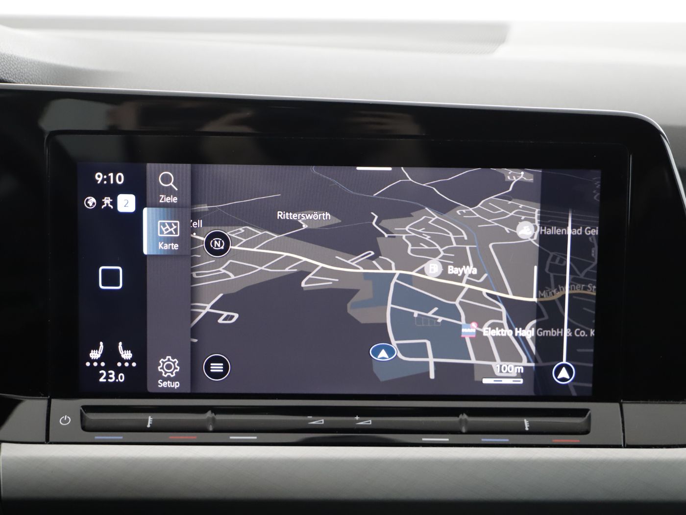 VW Golf VIII Var. 2.0TDI Life DSG | Bild 18 von 22