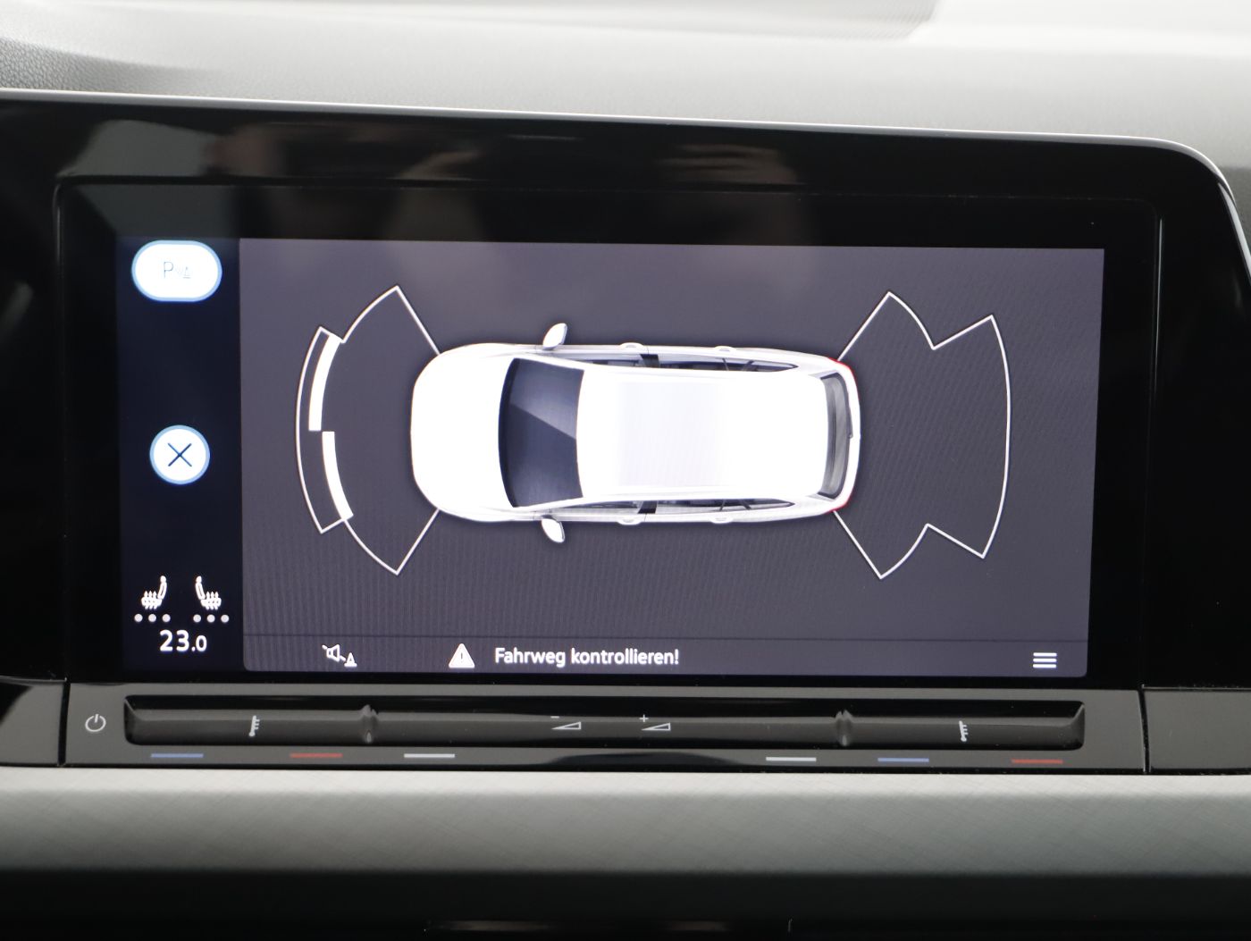 VW Golf VIII Var. 2.0TDI Life DSG | Bild 19 von 22